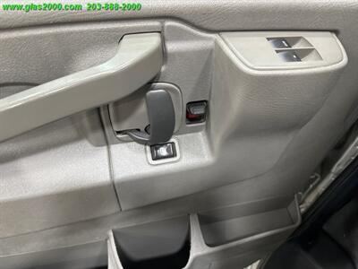 2019 Chevrolet Express LS Passenger   - Photo 21 - Bethany, CT 06524