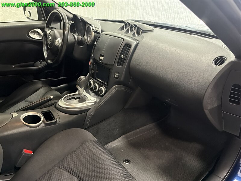 2016 Nissan 370Z - Photo 5 - Bethany, CT 06524