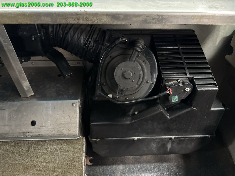 2014 Ford E-Series Van - Photo 18 - Bethany, CT 06524