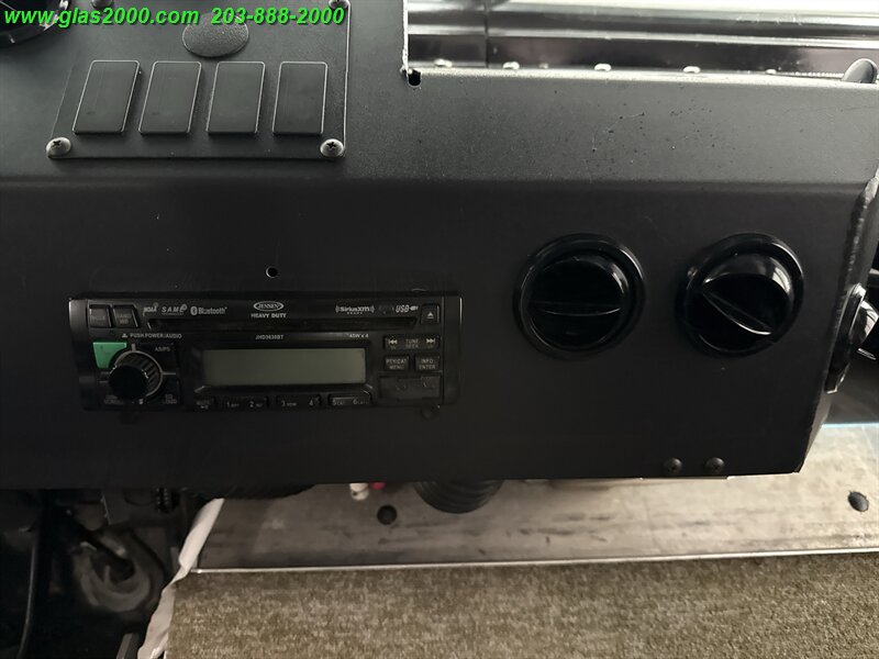 2014 Ford E-Series Van - Photo 16 - Bethany, CT 06524