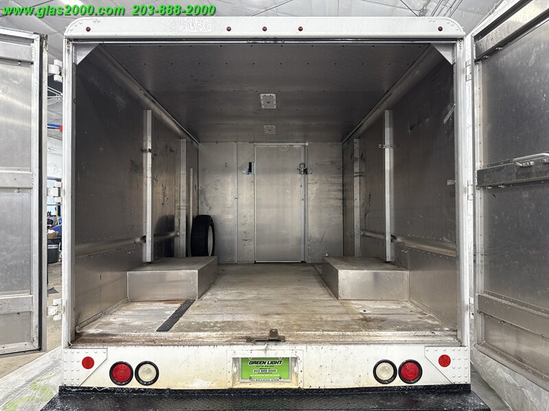 2014 Ford E-Series Van - Photo 10 - Bethany, CT 06524