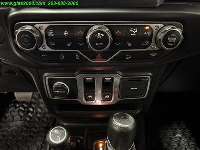 2018 Jeep Wrangler Sport   - Photo 12 - Bethany, CT 06524