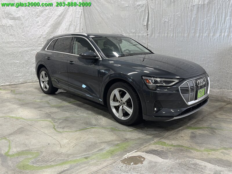 2019 Audi E-TRON quattro Premium Plus - Photo 2 - Bethany, CT 06524