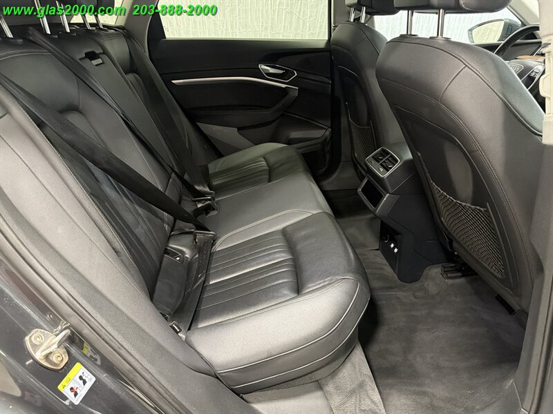 2019 Audi E-TRON quattro Premium Plus - Photo 10 - Bethany, CT 06524