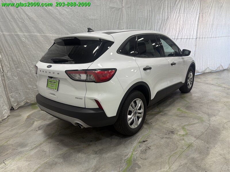 2022 Ford Escape S - Photo 8 - Bethany, CT 06524