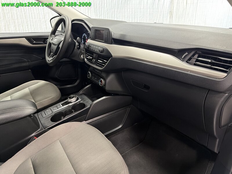 2022 Ford Escape S - Photo 5 - Bethany, CT 06524