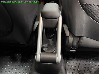 2009 MINI Cooper Clubman   - Photo 35 - Bethany, CT 06524