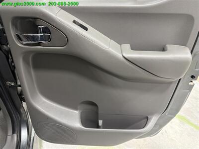 2006 Nissan Frontier SE SE 4dr Crew Cab   - Photo 30 - Bethany, CT 06524