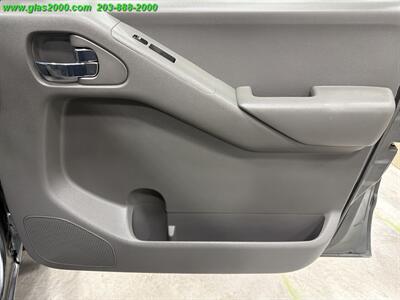 2006 Nissan Frontier SE SE 4dr Crew Cab   - Photo 28 - Bethany, CT 06524