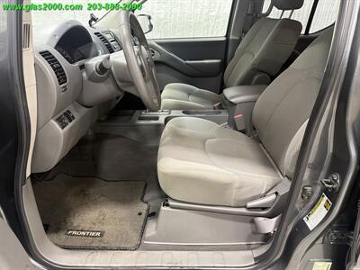 2006 Nissan Frontier SE SE 4dr Crew Cab   - Photo 23 - Bethany, CT 06524