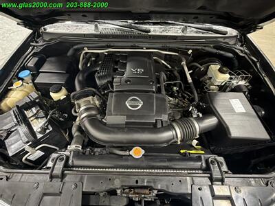 2006 Nissan Frontier SE SE 4dr Crew Cab   - Photo 12 - Bethany, CT 06524