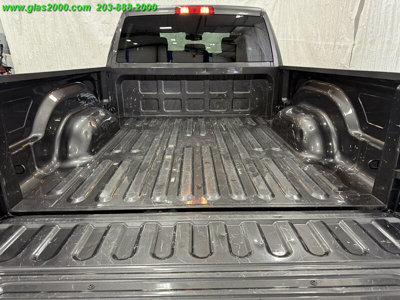 2022 RAM 1500 Classic SLT - Photo 15 - Bethany, CT 06524