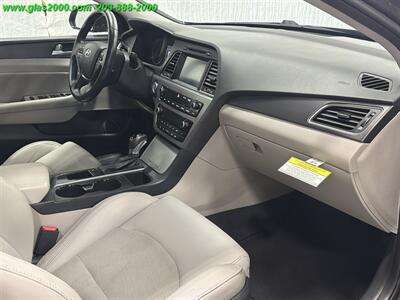 2016 Hyundai SONATA Sport   - Photo 5 - Bethany, CT 06524