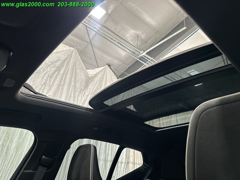 2021 Volvo XC40 Recharge Pure Electric P8 - Photo 12 - Bethany, CT 06524