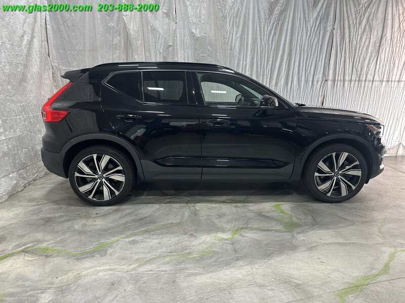 2021 Volvo XC40 Recharge Pure Electric P8 - Photo 14 - Bethany, CT 06524