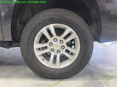 2015 Chevrolet Suburban LT   - Photo 32 - Bethany, CT 06524