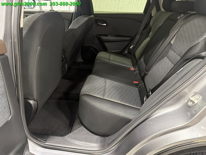 2023 Nissan Rogue SV - Photo 9 - Bethany, CT 06524