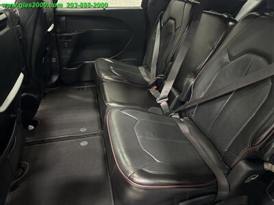 2019 Chrysler Pacifica Limited   - Photo 9 - Bethany, CT 06524