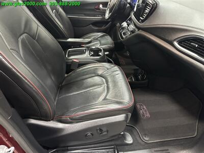 2019 Chrysler Pacifica Limited   - Photo 21 - Bethany, CT 06524