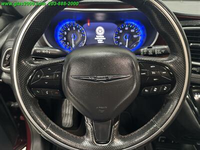 2019 Chrysler Pacifica Limited   - Photo 4 - Bethany, CT 06524