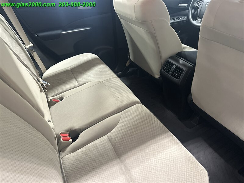 2015 Honda CR-V LX - Photo 10 - Bethany, CT 06524