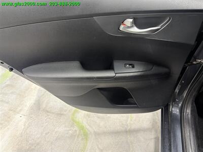 2019 Kia Forte FE   - Photo 28 - Bethany, CT 06524