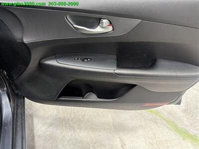 2019 Kia Forte FE   - Photo 26 - Bethany, CT 06524