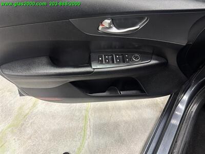 2019 Kia Forte FE   - Photo 25 - Bethany, CT 06524