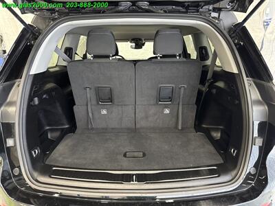 2023 Jeep Grand Cherokee L Laredo   - Photo 15 - Bethany, CT 06524
