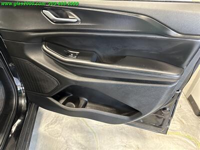 2023 Jeep Grand Cherokee L Laredo   - Photo 26 - Bethany, CT 06524