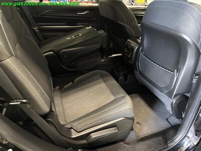 2023 Jeep Grand Cherokee L Laredo   - Photo 10 - Bethany, CT 06524