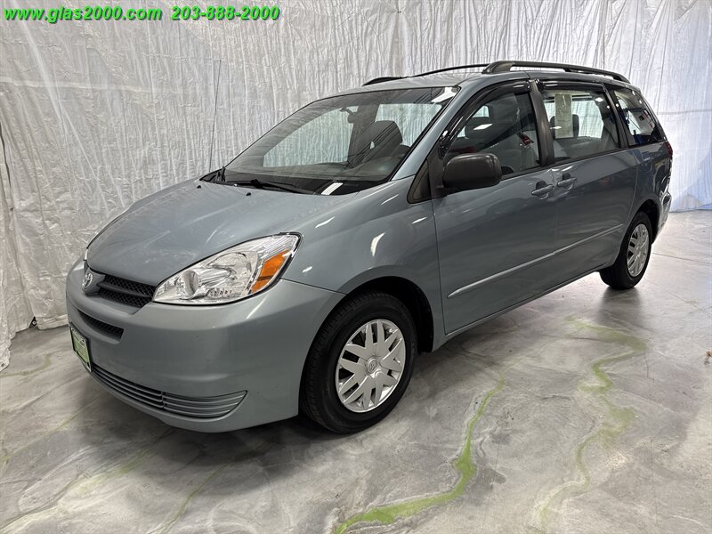 2005 Toyota Sienna CE 7 Passenger - Photo 1 - Bethany, CT 06524