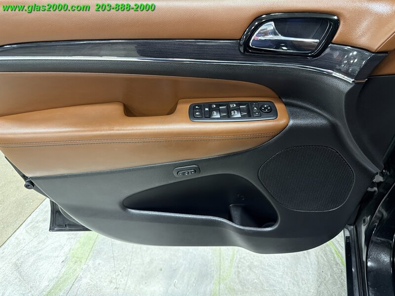 2020 Jeep Grand Cherokee Overland - Photo 25 - Bethany, CT 06524
