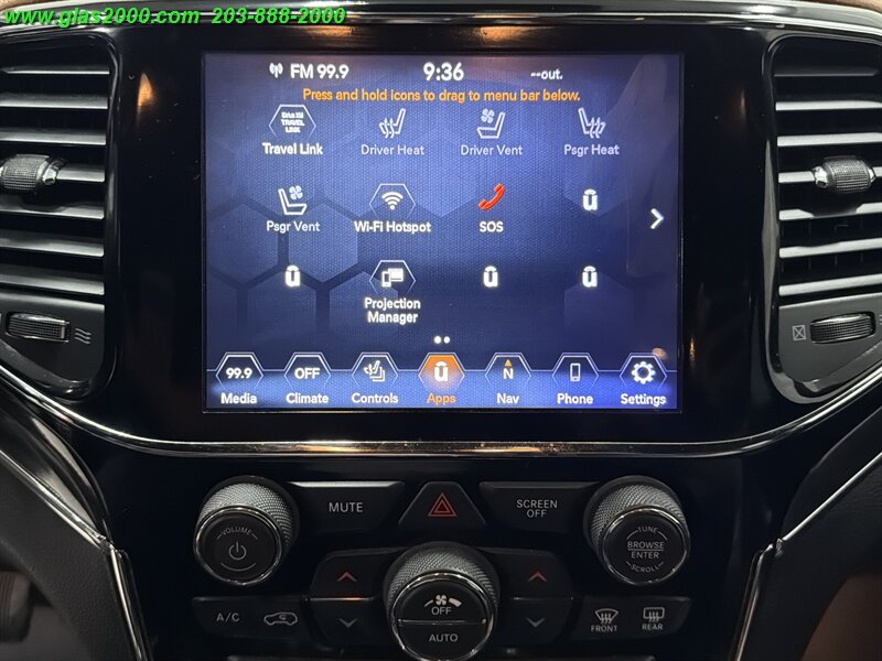 2020 Jeep Grand Cherokee Overland - Photo 11 - Bethany, CT 06524