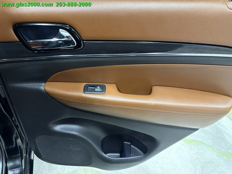 2020 Jeep Grand Cherokee Overland - Photo 26 - Bethany, CT 06524