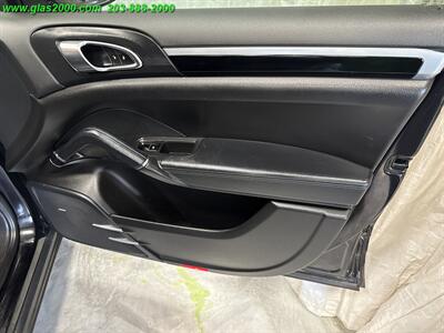 2015 Porsche Cayenne S   - Photo 26 - Bethany, CT 06524
