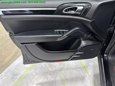 2015 Porsche Cayenne S   - Photo 25 - Bethany, CT 06524
