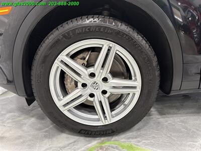 2015 Porsche Cayenne S   - Photo 16 - Bethany, CT 06524