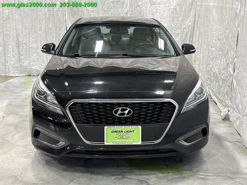 2016 Hyundai SONATA Hybrid SE   - Photo 19 - Bethany, CT 06524