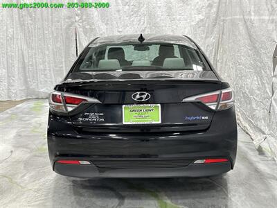 2016 Hyundai SONATA Hybrid SE   - Photo 20 - Bethany, CT 06524