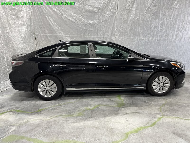2016 Hyundai SONATA Hybrid SE   - Photo 14 - Bethany, CT 06524