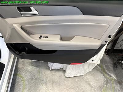 2016 Hyundai SONATA Hybrid SE   - Photo 22 - Bethany, CT 06524
