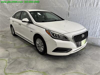2016 Hyundai SONATA Hybrid SE   - Photo 2 - Bethany, CT 06524