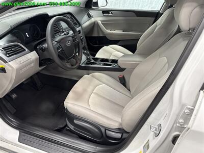 2016 Hyundai SONATA Hybrid SE   - Photo 3 - Bethany, CT 06524