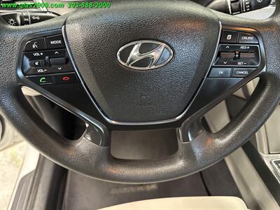 2016 Hyundai SONATA Hybrid SE   - Photo 26 - Bethany, CT 06524