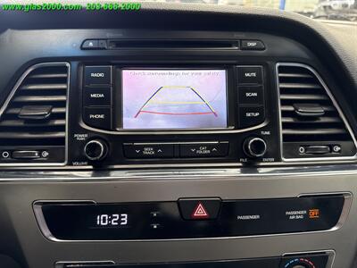 2016 Hyundai SONATA Hybrid SE   - Photo 11 - Bethany, CT 06524
