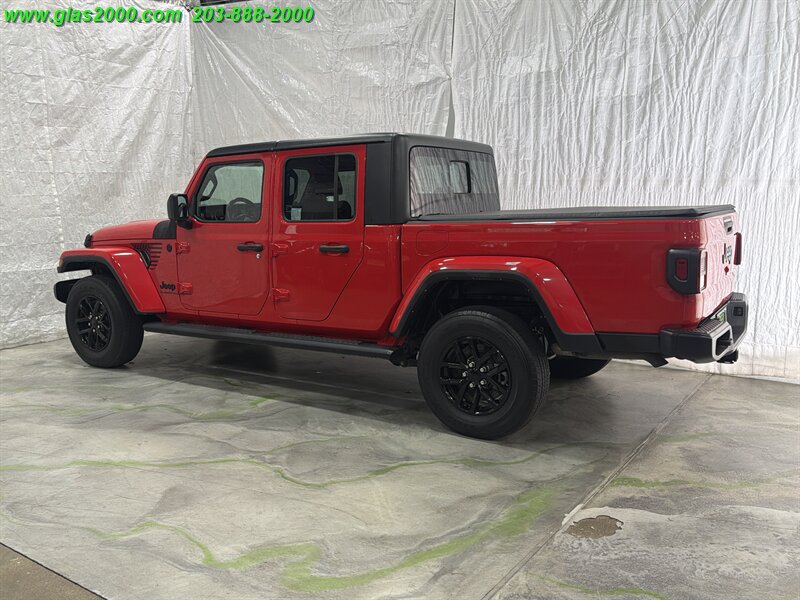 2021 Jeep GLADIATOR Sport - Photo 7 - Bethany, CT 06524