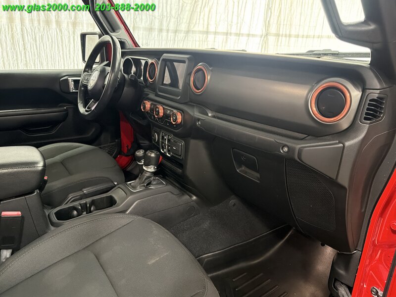2021 Jeep GLADIATOR Sport - Photo 5 - Bethany, CT 06524