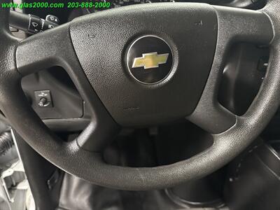 2018 Chevrolet Express Work Van Cargo   - Photo 25 - Bethany, CT 06524