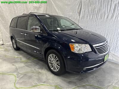 2014 Chrysler Town & Country Touring-L   - Photo 2 - Bethany, CT 06524